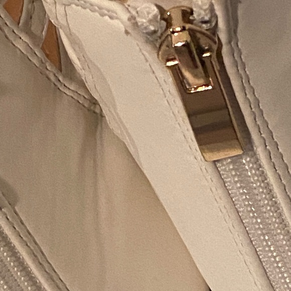 JOURNEE COLLECTION HANNI GLADIATOR SANDAL 🗡 - Picture 3 of 3